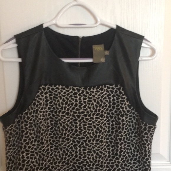 Black and White Patterned Dress - Picture 4 of 5